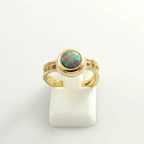 14kt Gold Australian Opal Inlay Ring Size