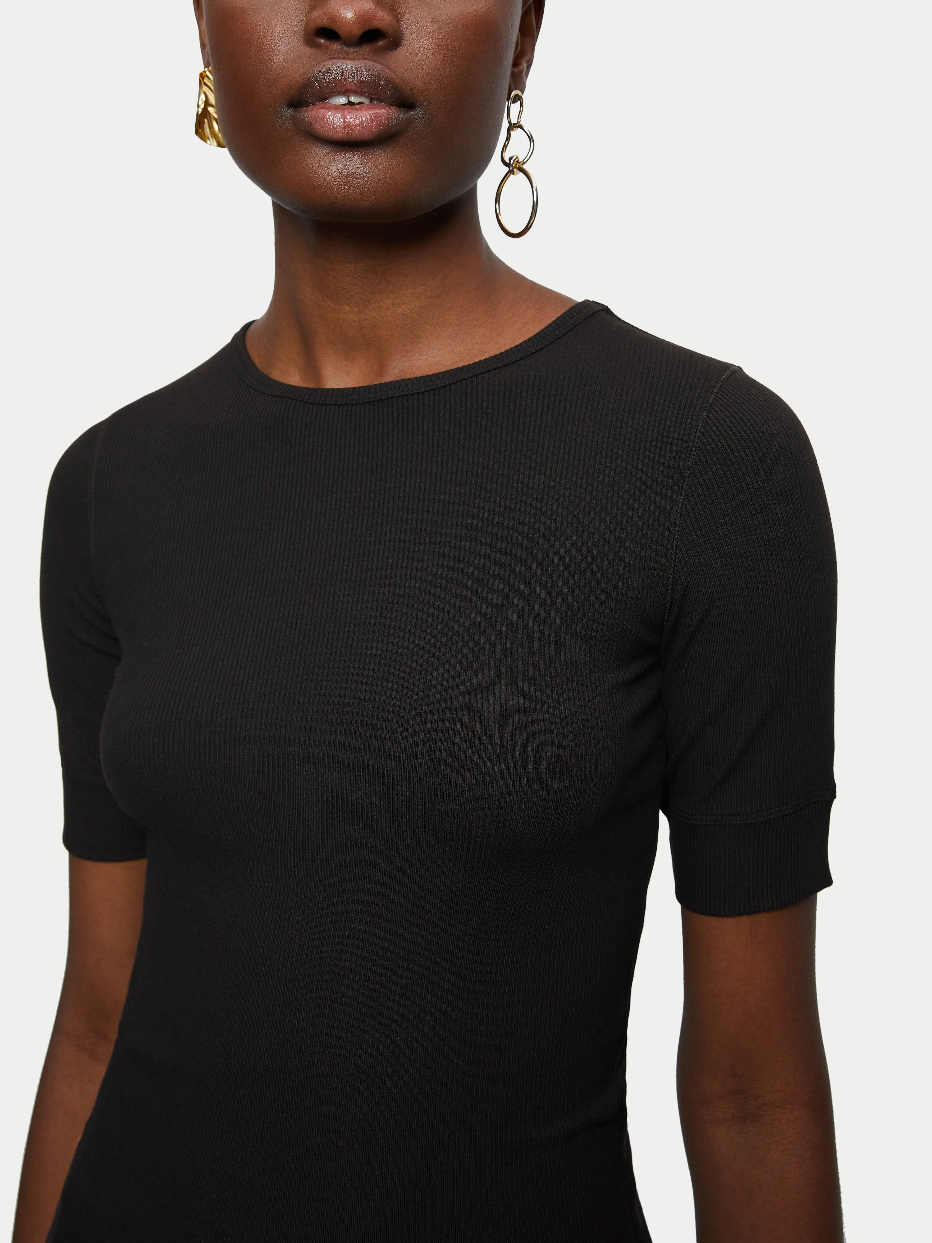 Bovey Ribbed Crew Neck Tee | Black