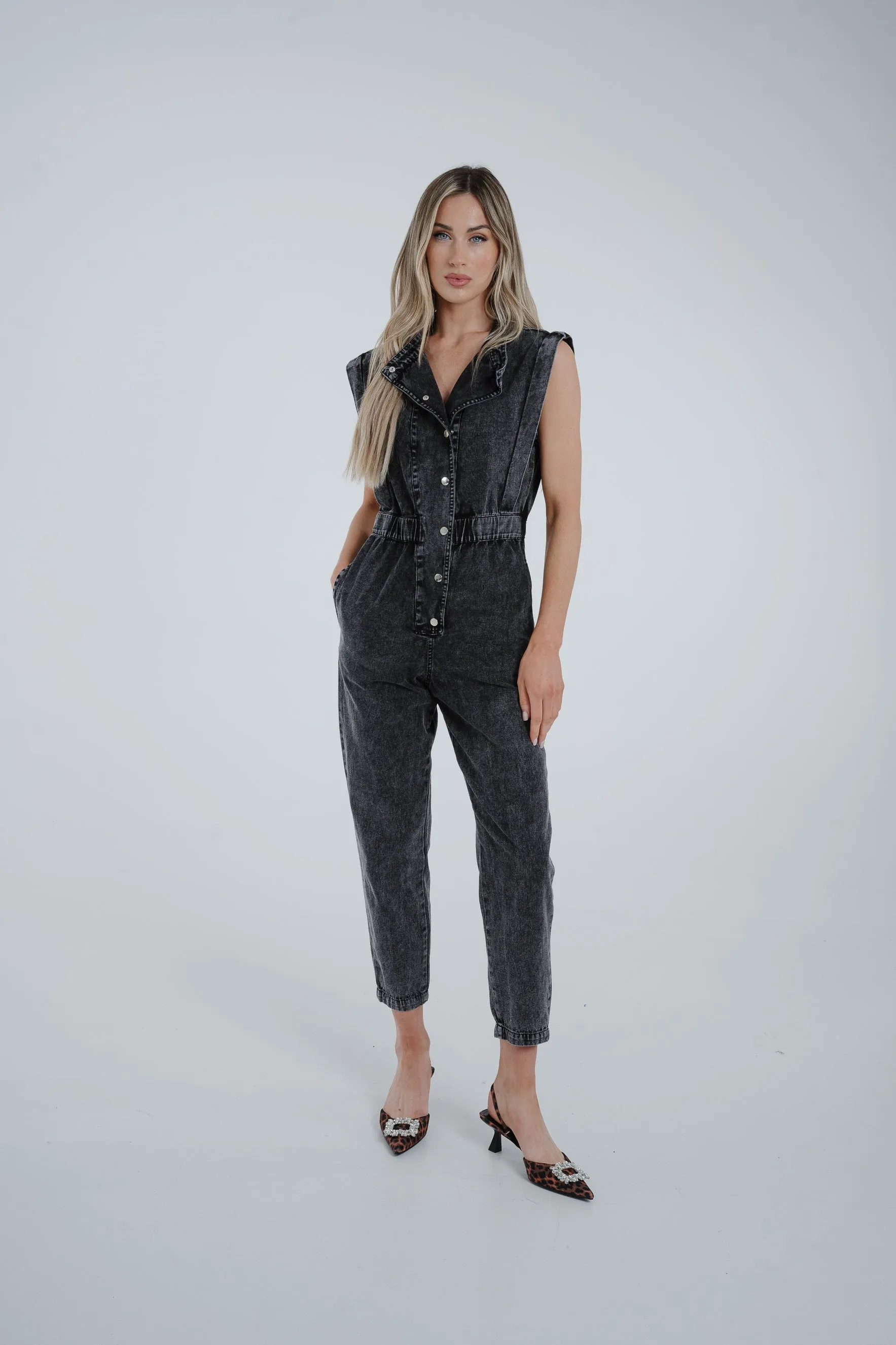 Cora Sleeveless Denim Jumpsuit In Black Wash