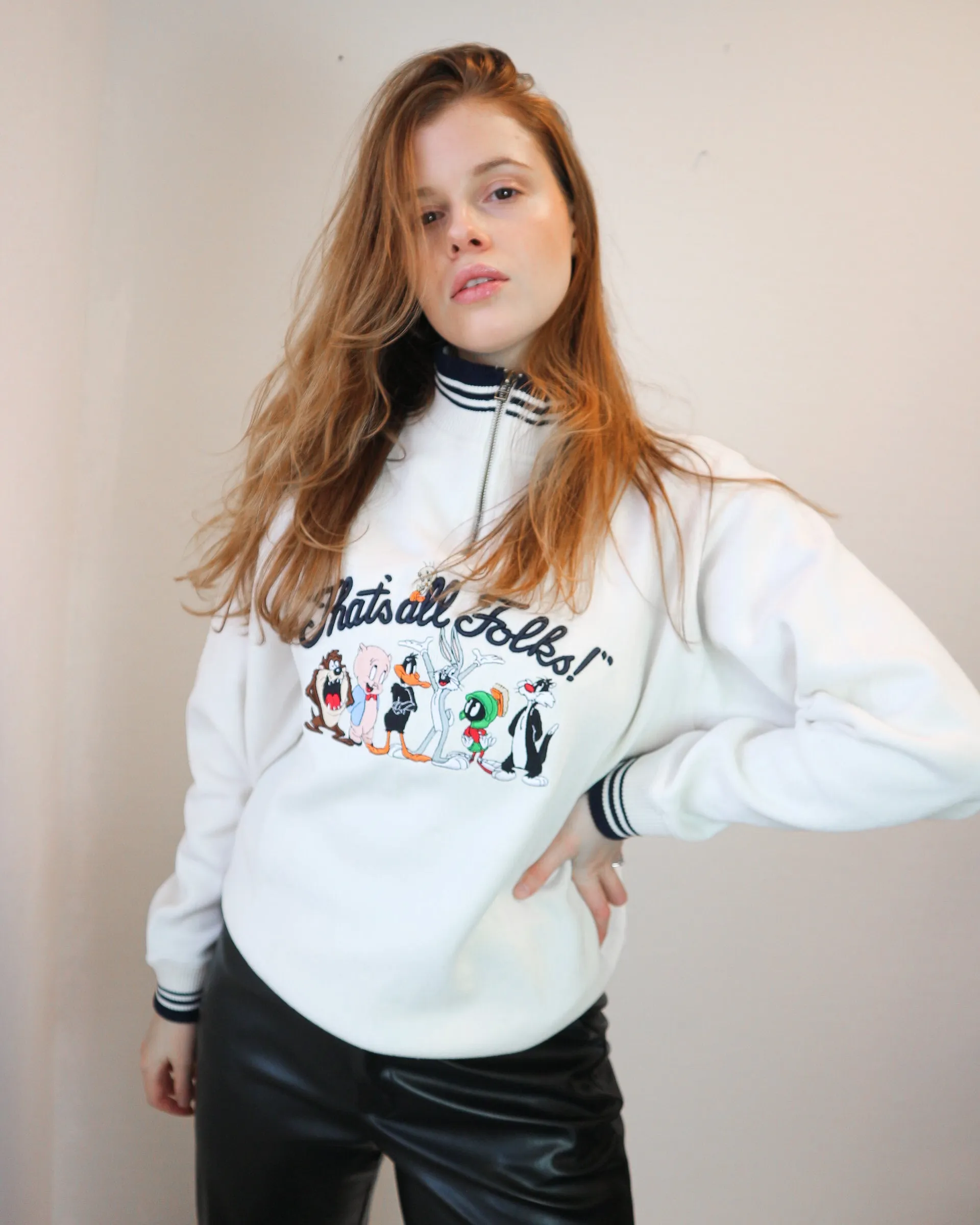 Looney Tunes Sweater M