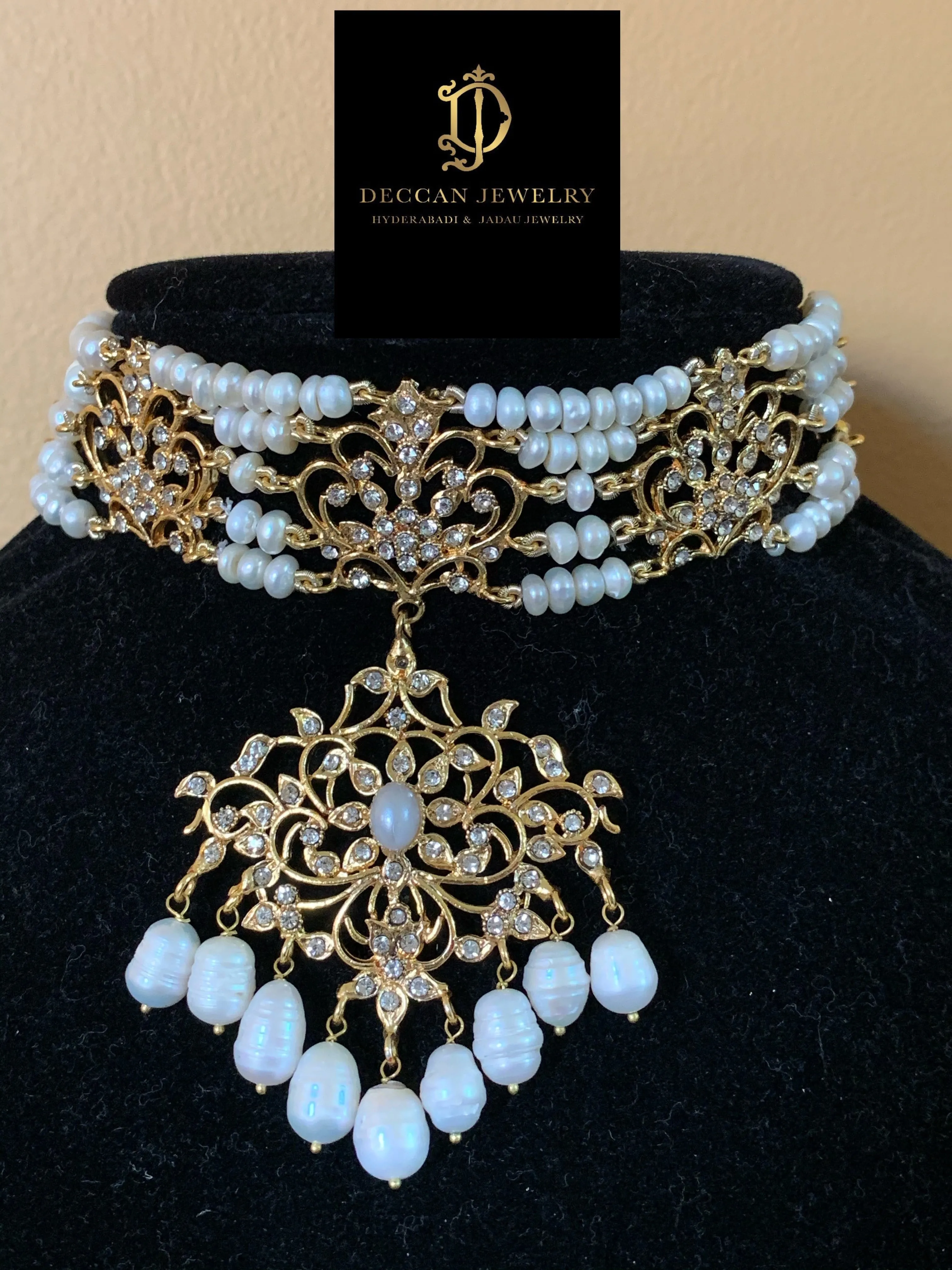 Niya bridal set in fresh water pearls (SHIPS IN 3 WEEKS  )