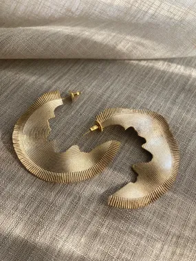 SATURN HOOP EARRING